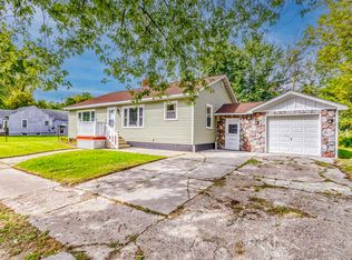 2511 Chestnut St, Port Huron, MI 48060