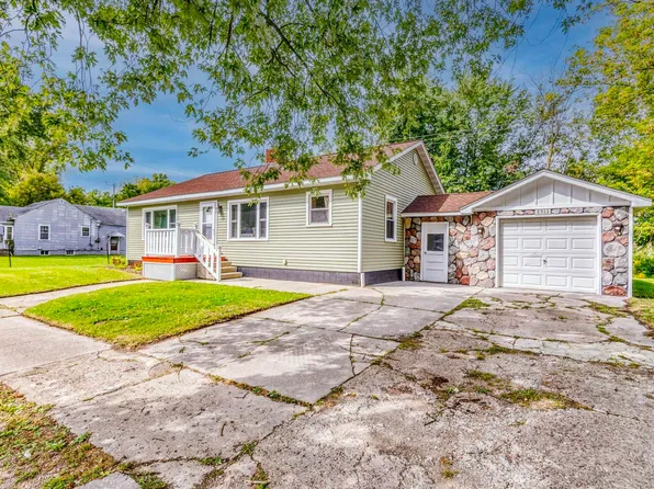 2511 Chestnut St, Port Huron, MI 48060