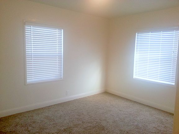 4th image of 1134 Macaulay St