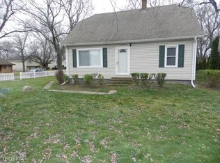 1905 W Forteen Mile Rd, Royal Oak, MI 48073