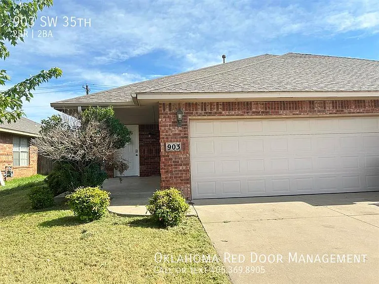 903 SW 35th St — Photo 9