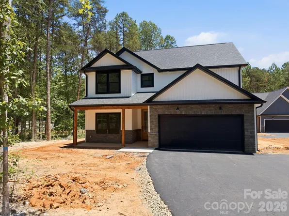 305 Lake Farm Dr, Salisbury, NC 28146