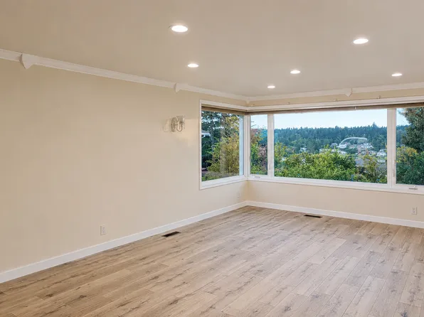 23304 67th Ave W, Mountlake Terrace, WA 98043