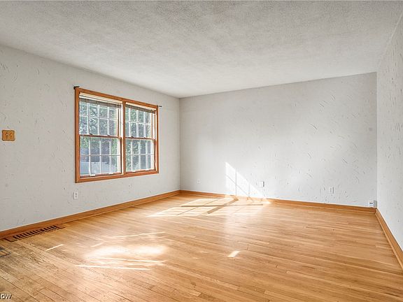 5th image of 1947 16th St