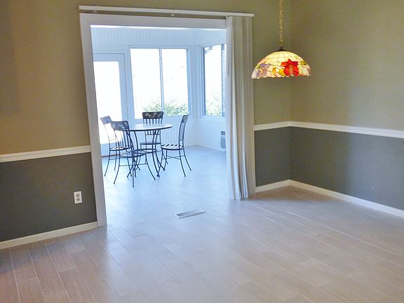 eat in kitchen, new floors