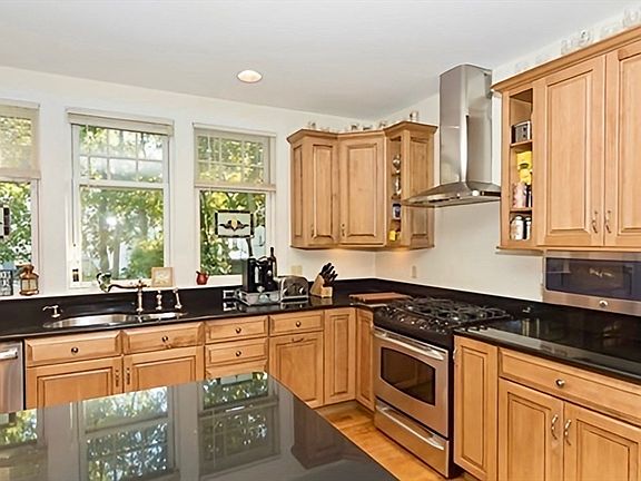 5th image of 53 Winslow Rd