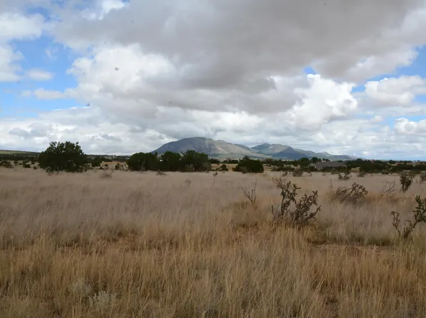 31 Indian Sky Ln, Edgewood, NM 87015