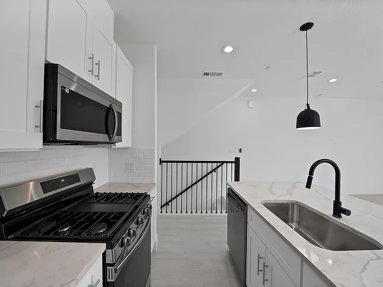 7207 Mohawk Dr #108 — Photo 21