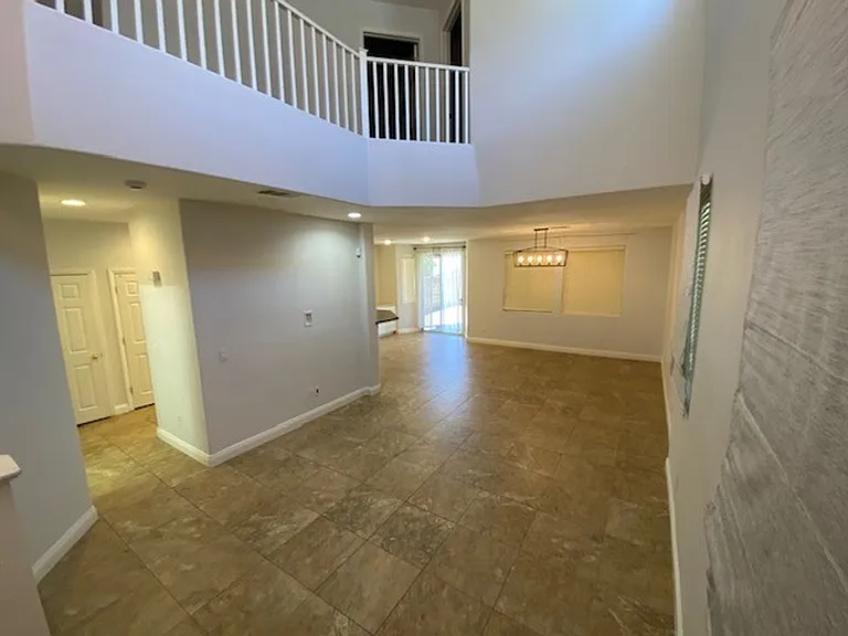 8065 Caspian Moon Dr — Photo 3