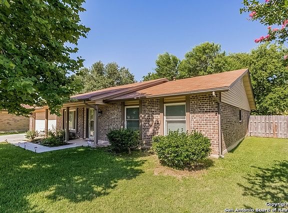 2nd image of 8311 Bluff Bend Dr