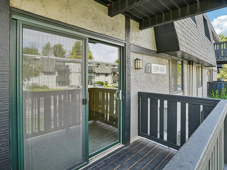 Aspenleaf Apartments — Photo 26