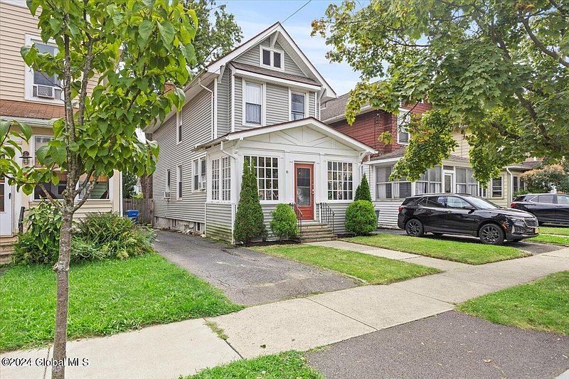 2nd image of 6 Forest Avenue