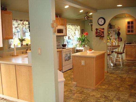 4th image of 7623 120th St E