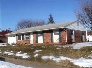 121 Winston Dr, Mechanicsburg, PA 17055
