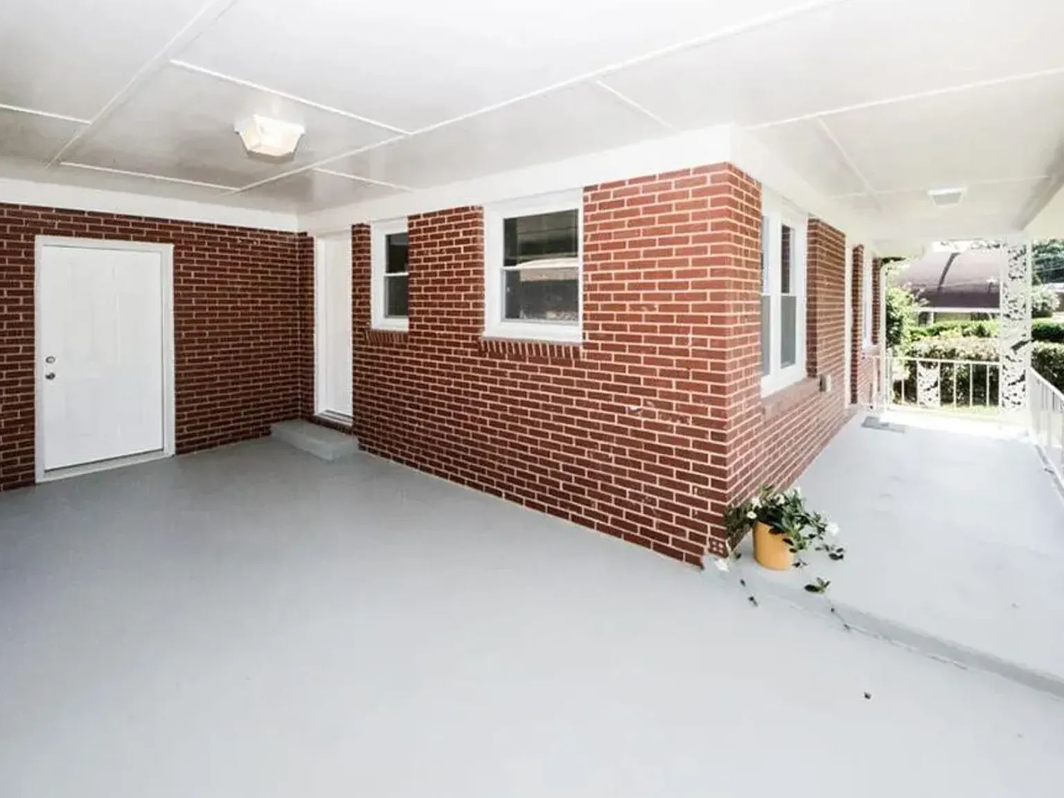 3 bed, 1066 sqft, $1,780 — Photo 3