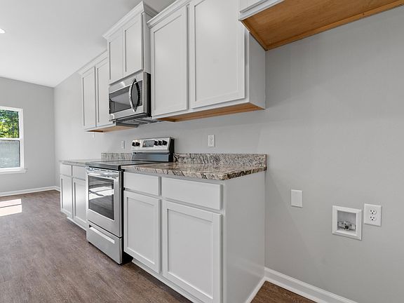4th image of 4537 Western Woods Dr