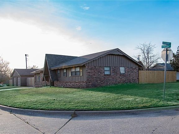 4th image of 701 Kingston Pl