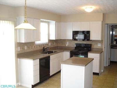 5th image of 4304 Knoll Crest Dr