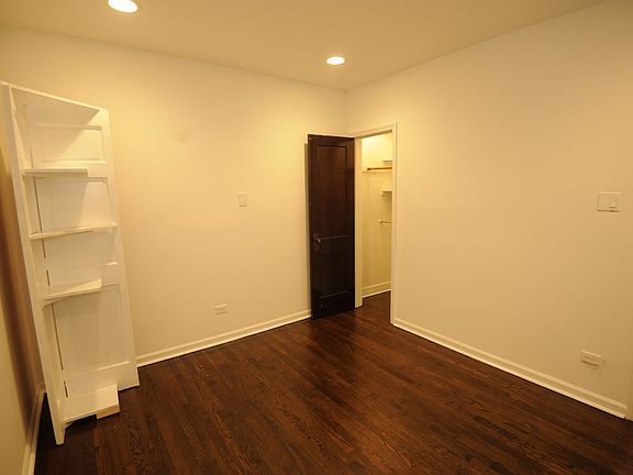 5th image of 3053 N Sawyer Ave APT 1