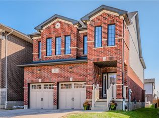 27 Spachman St, Kitchener, ON N2R0N5