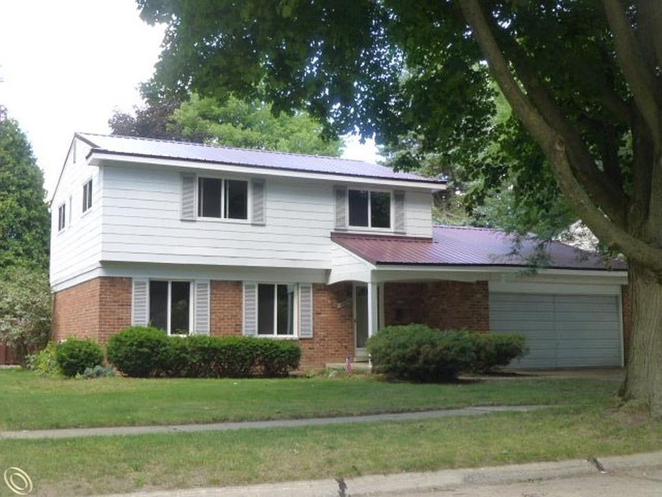 1st image of 33040 Maplenut St