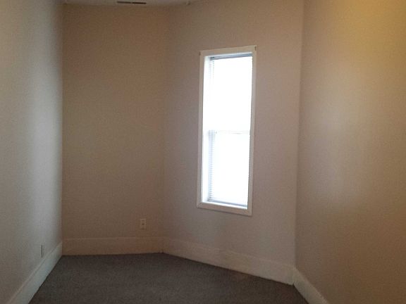 3rd image of 1227 1st Ave N APT 4