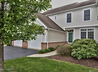 203 Thackeray Close, Moosic, PA 18507