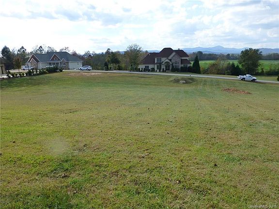 4th image of 412 Ridgeview Hill Dr #25