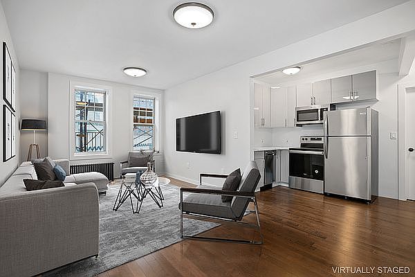 1st image of 1 Bank St #6EF