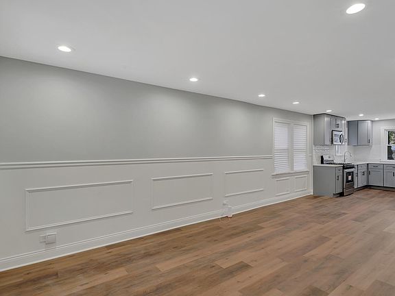 4th image of 5004 S Lawndale Ave