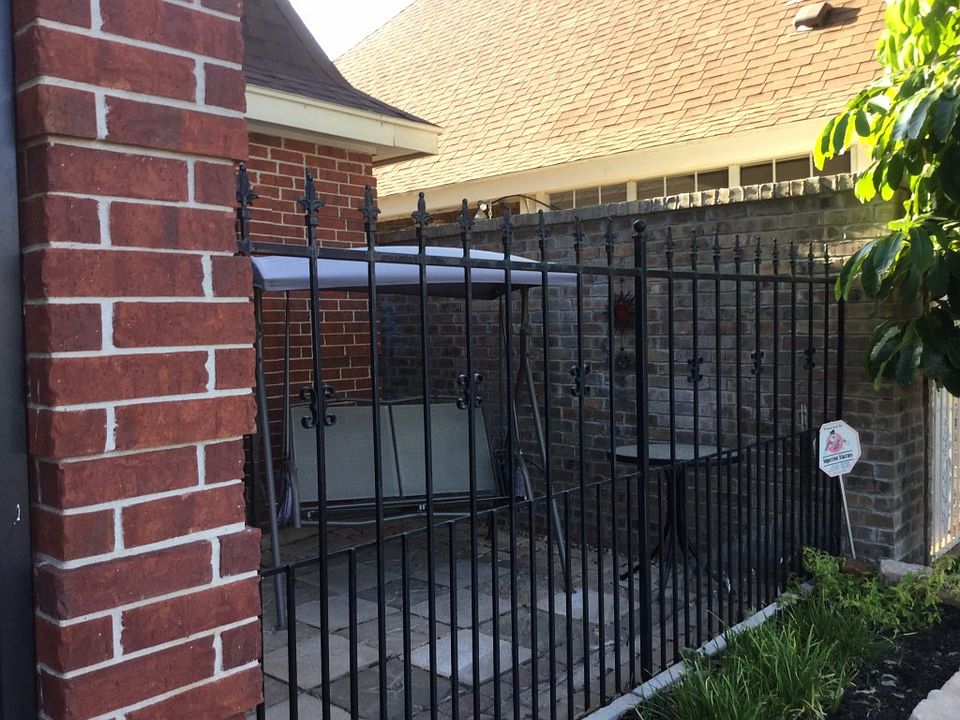 2nd image of 5411 N 5th St