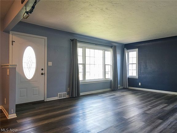 4th image of 147 Central Dr