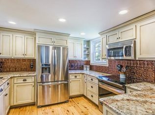 48 Seminary Rd, Simsbury, CT 06070