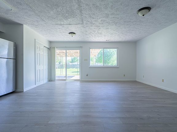 4th image of 3533 Holly Cir