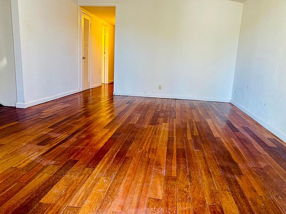 4th image of 1536 Bahama Way