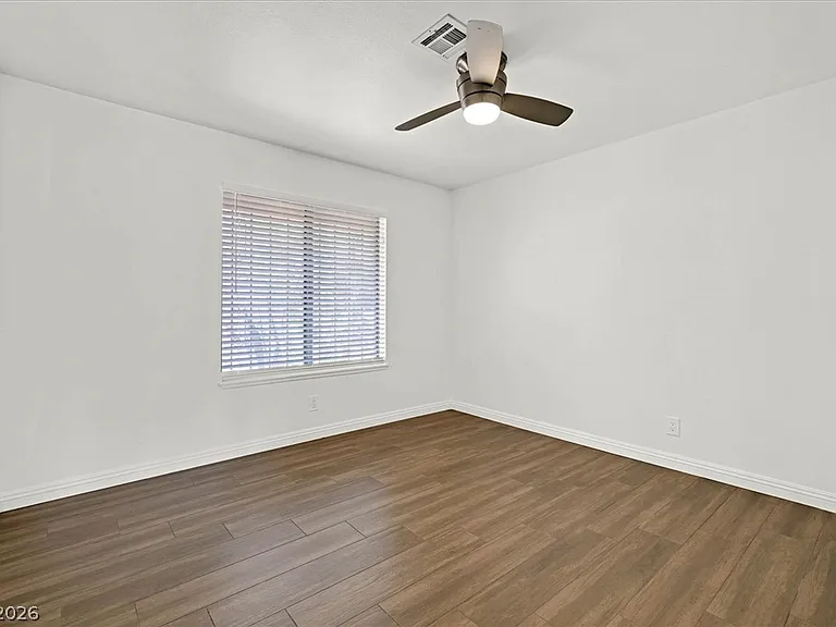 3956 Clear View Dr — Photo 24