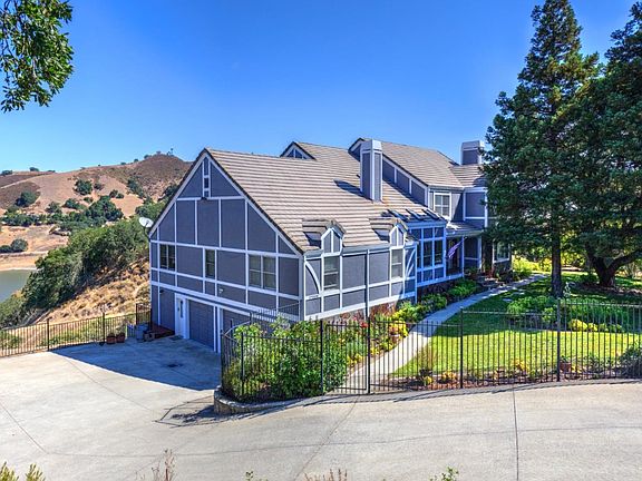 3rd image of 17300 Chesbro Lake Dr