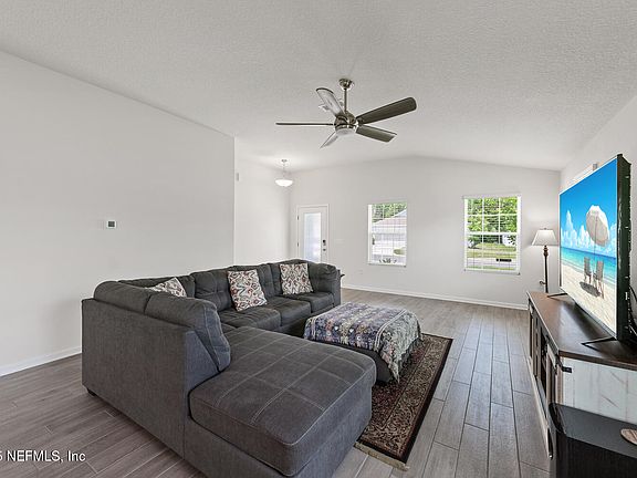 5th image of 352 CHASEWOOD Drive