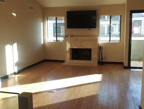 2nd image of 27072 Hidaway Ave Unit 6