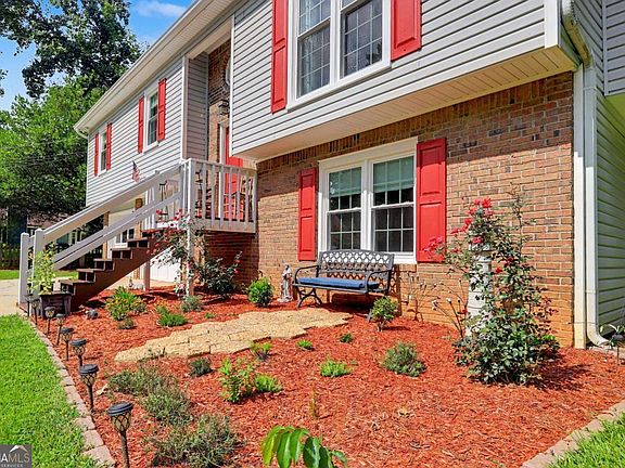 4th image of 4155 Stephanie Cir SE