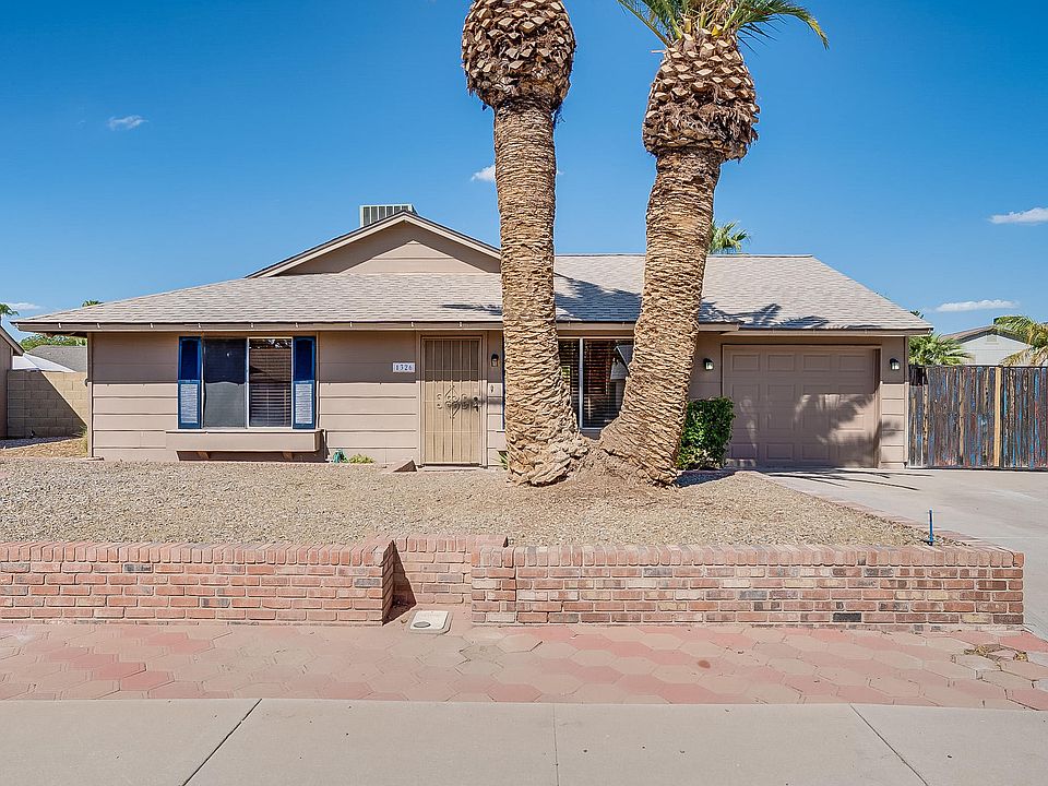 1st image of 1326 W Rockwell Dr