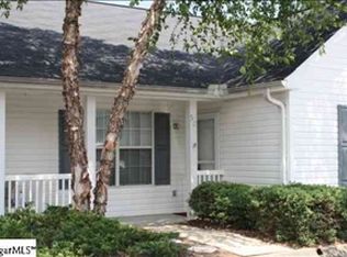 52 Hayfield Ln, Greer, SC 29650