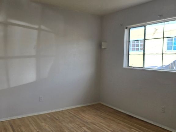 3rd image of 302 E 18th St #302