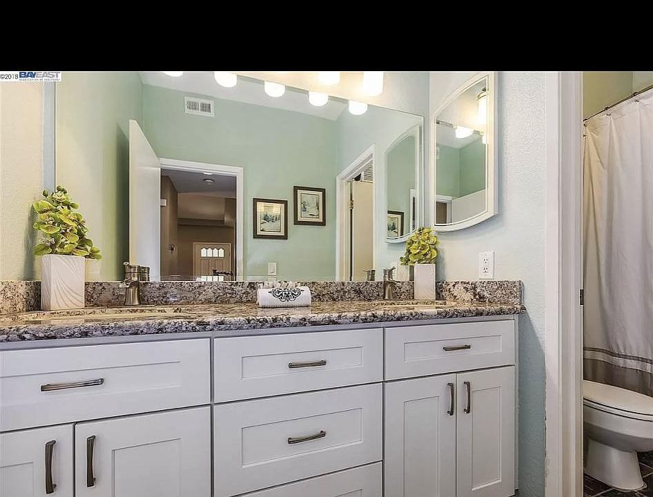 2nd image of 7025 Stagecoach Rd APT E