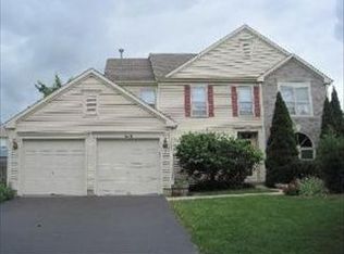 1486 Magnolia Dr, Crystal Lake, IL 60014