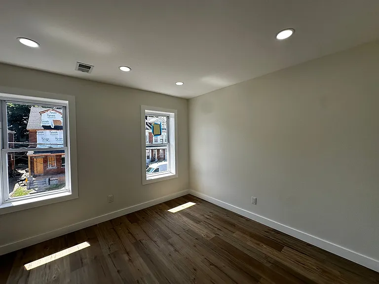 114 Hoffman Ave — Photo 10