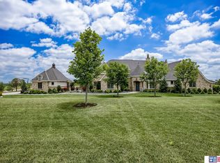 6344 Waters Edge Dr, Lincoln, NE 68526