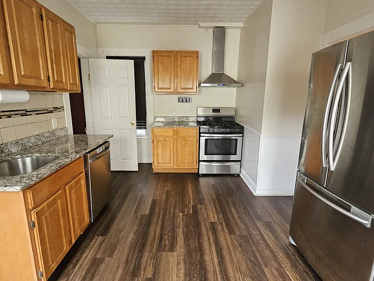 376 Medford St #1 — Photo 2