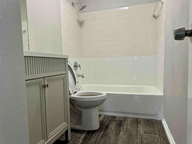 4403 Quicksilver Blvd — Photo 7