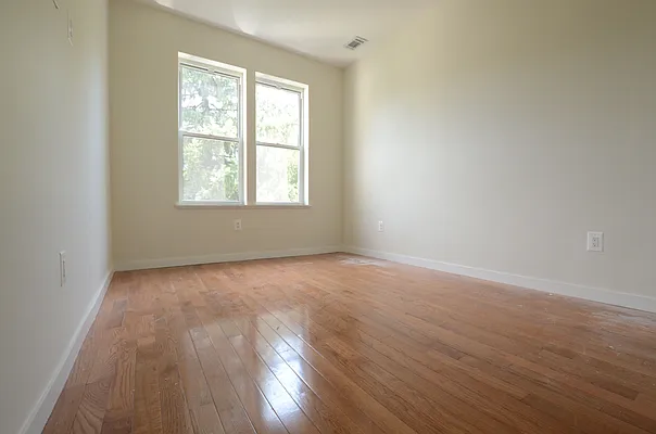 Rented by Miron Realty Group | media 13